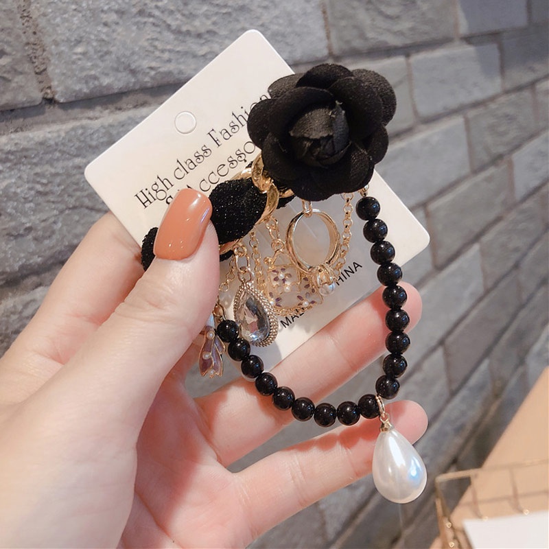 Trâm cài áo hình hoa trà phối dây xích phong cách vintage sang trọng cho nữ