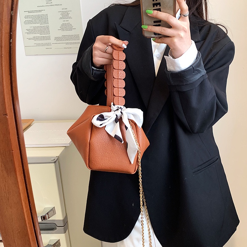 Túi Đeo Chéo Hình Trụ Phối Dây Xích 2022 Thời Trang Phong Cách Pháp Cho Nữ