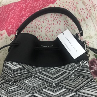 Túi Charles & Keith