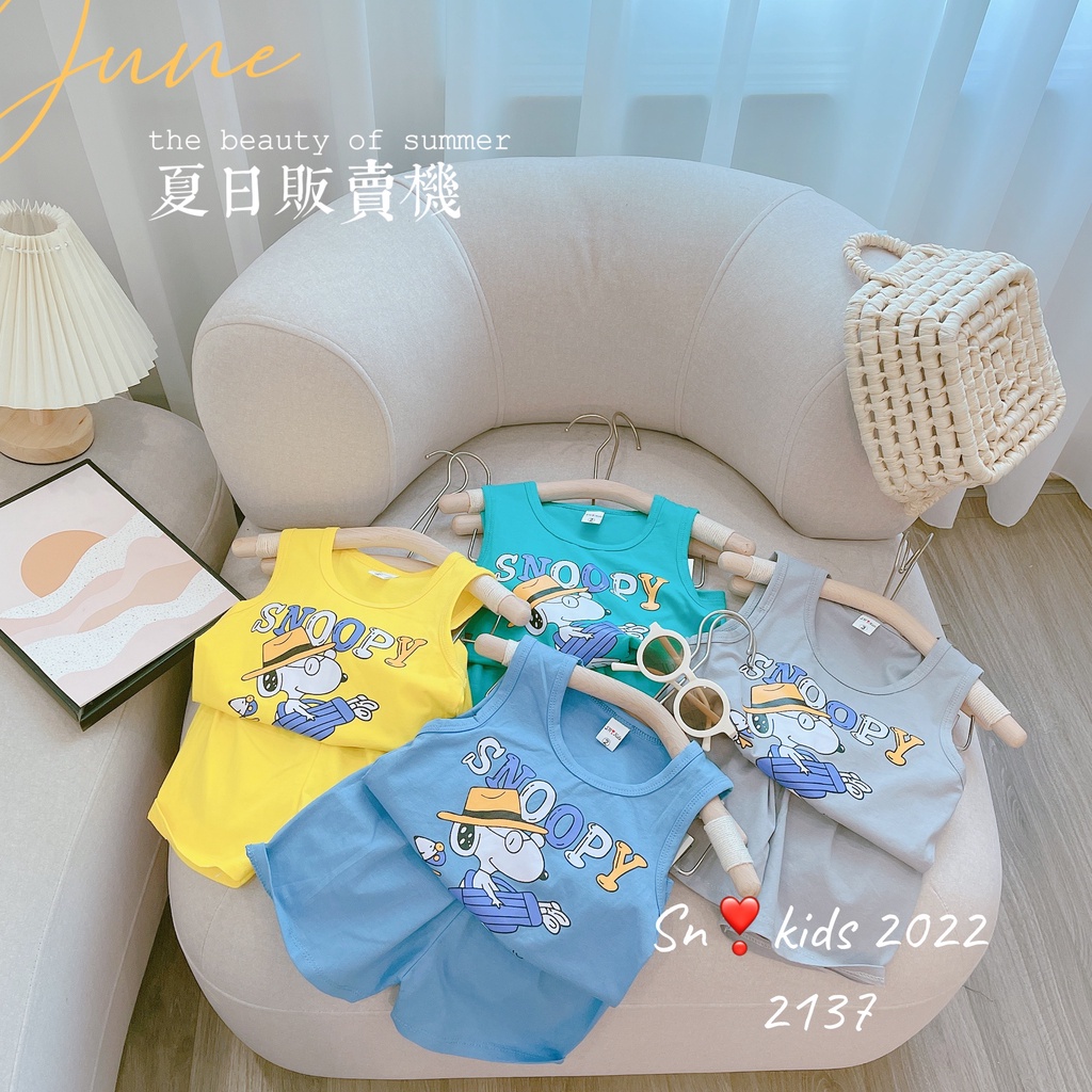 Bộ ba lỗ chó đeo kính bé trai