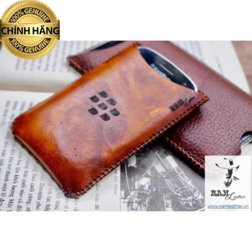 BAO DA BLACKBERRY DA BÒ VEGTAN MÀU NÂU SÁNG 9900/Q10 - HÀNG CHÍNH HÃNG RAM LEATHER .