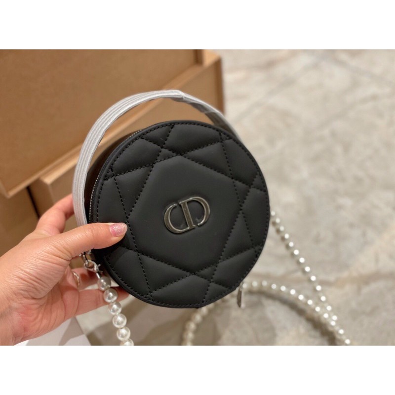 Túi xách nữ dáng tròn hộp bên trong có gương soi khoá kéo dior CD