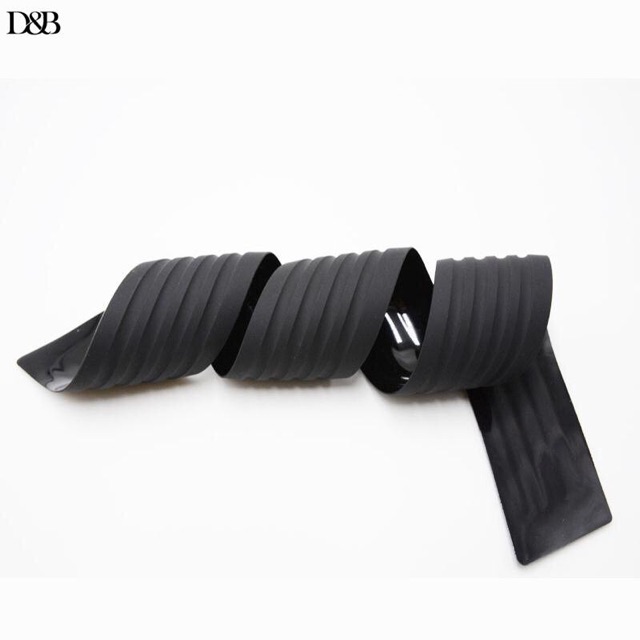 Miếng dán chống chầy xước cốp sau xe