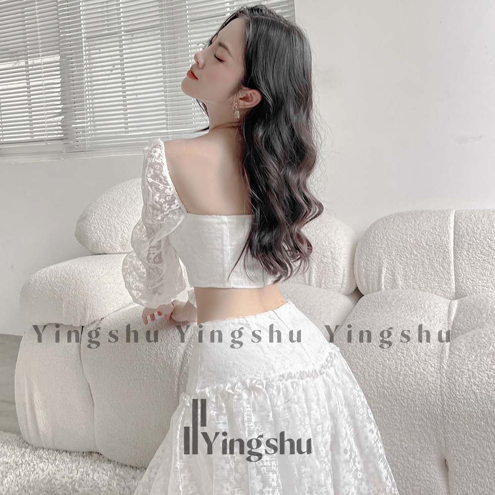 Set áo croptop cúp ngực tay phồng mix cùng chân váy ngắn dáng xòe