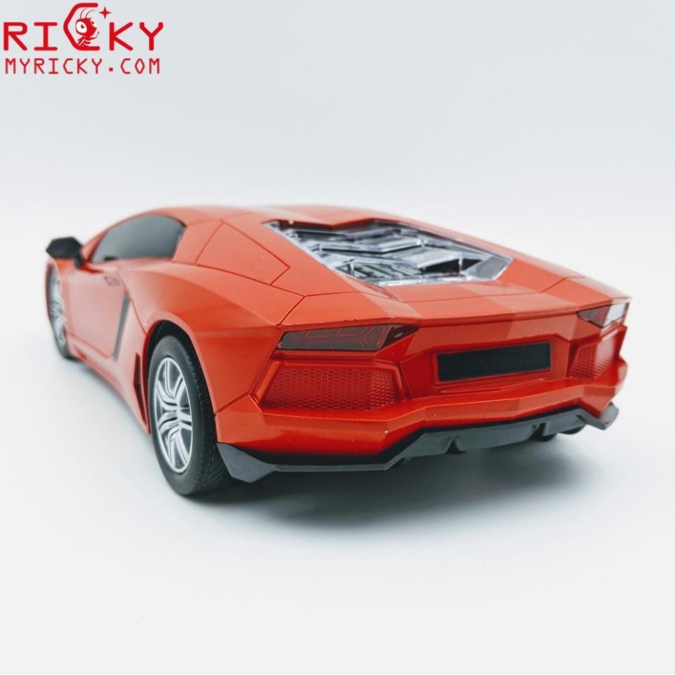 Siêu xe Lamborghini điều khiển bằng vô lăng