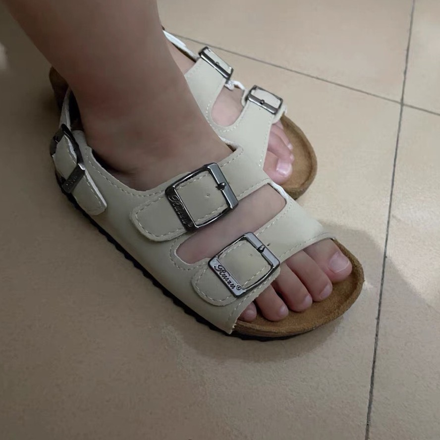 Dép sandal bé trai bé gái Sandal quai dán siêu nhẹ chất da mềm có đế chống trơn trượt cho bé mẫu mới nhất A519