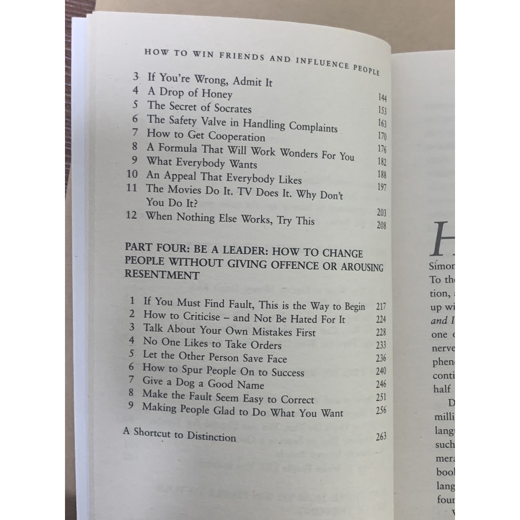 Sách Ngoại Văn - How to Win Friends and Influence People - Dale Carnegie