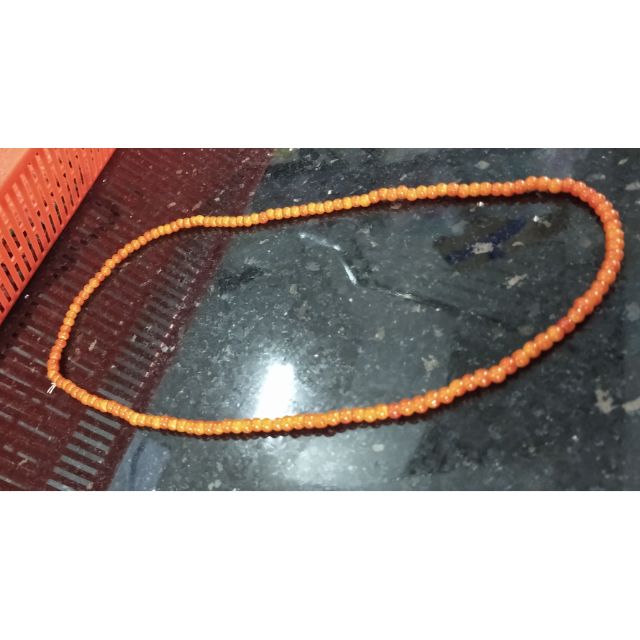 Dây chuyền phong thủy chuỗi hạt dây chuyền, cầm nặng tay. Màu cam y hình nhé các bạn. Giá 45.000đ