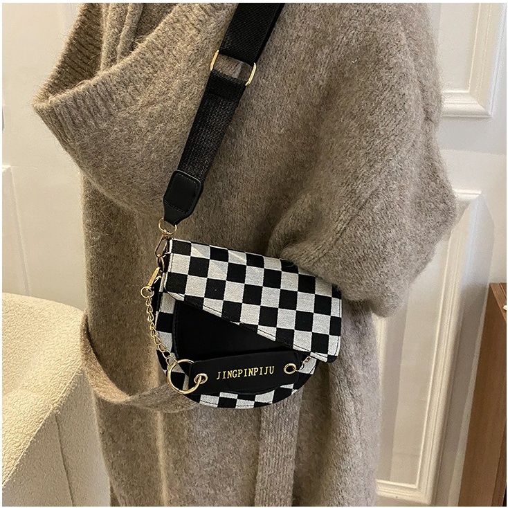 Túi xách nữ đeo chéo /Phong cách hàn quốc dễ phối đồ DC01