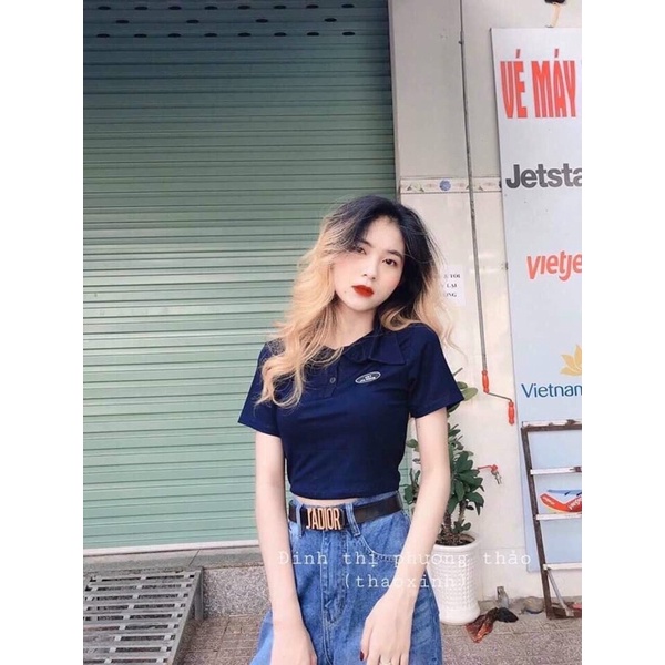 Áo croptop nữ cổ bẻ polo thêu hình 3 màu (trắng/đen/đỏ