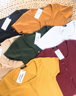 🎉ÁO CROPTOP NÚT BẤM🎉