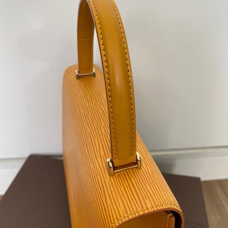 Túi xách Kelly LV da Epi