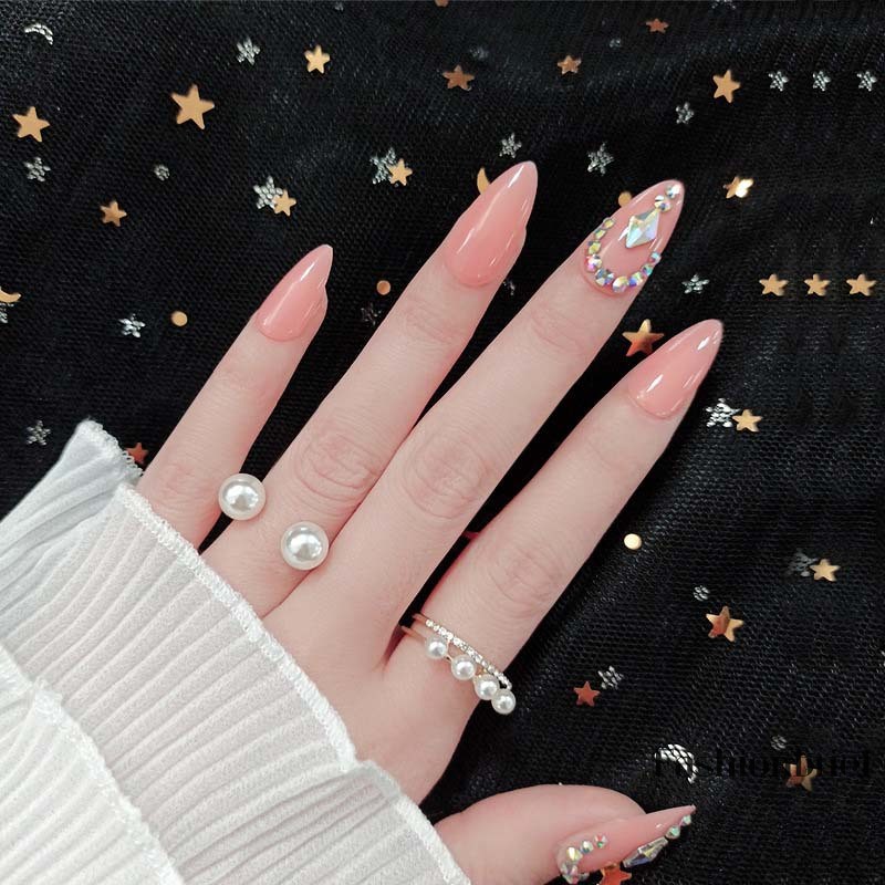 [Hàng mới về] Bộ 24 Móng Tay Giả Đính Đá Trang Trí Đẹp Mắt