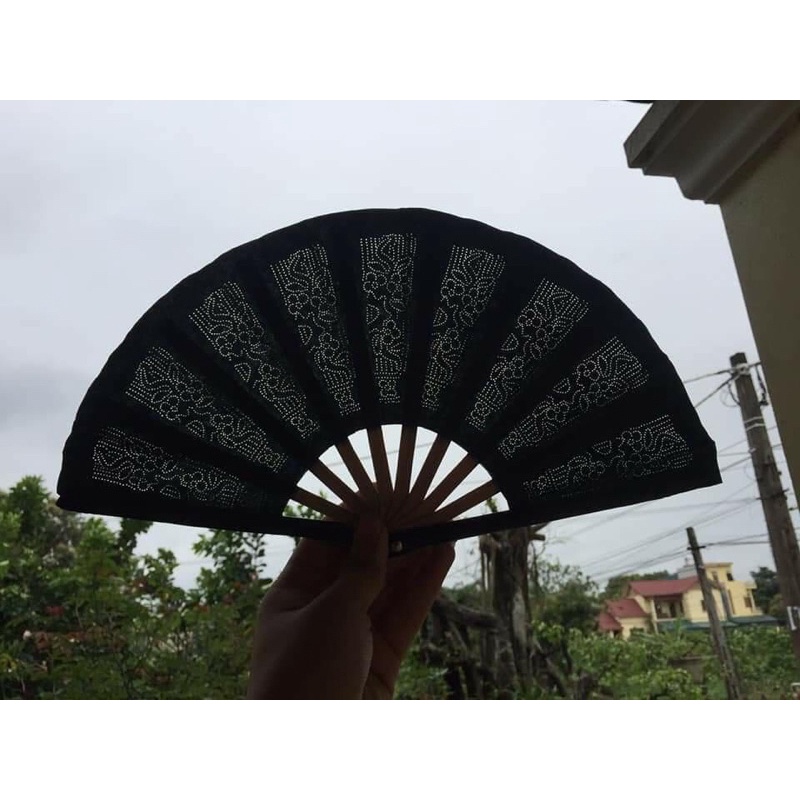 Quạt châm hoa
