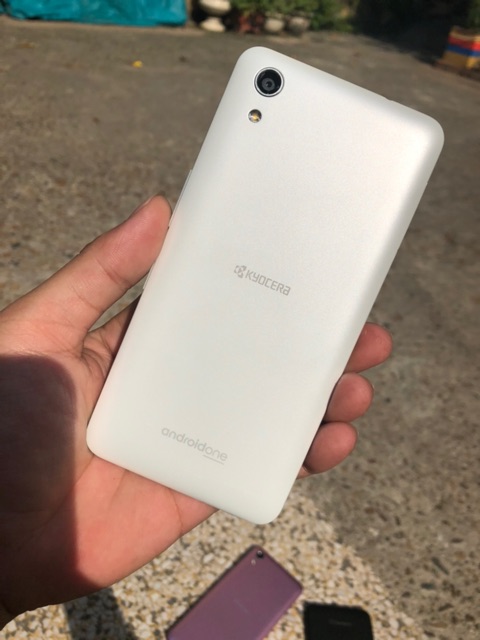 Điện thoại SHARP Kyocera S4 (Máy Đẹp)  Android One 5 inch FullHD Android 10 Pie,liên quân mượt mà | BigBuy360 - bigbuy360.vn