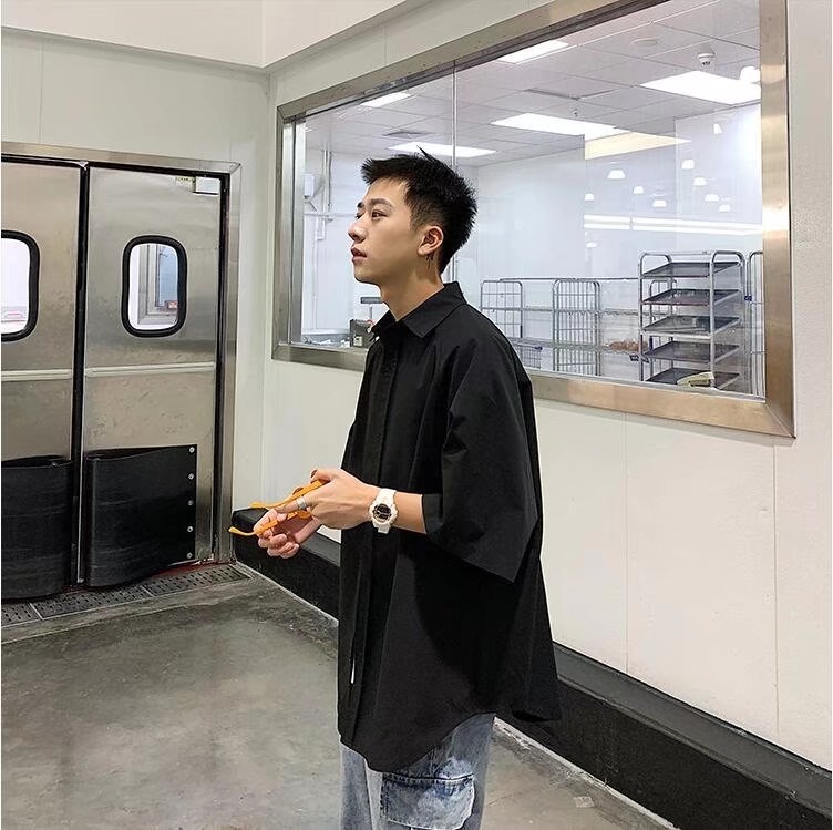 Áo sơ mi tay ngắn dáng rộng màu sắc đơn giản trẻ trung phong cách Hàn Quốc cho nam