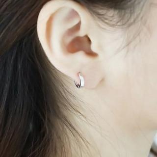 Khuyên vành tai bạc phong cách Hàn Quốc cho nam