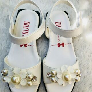 Sandal trẻ em