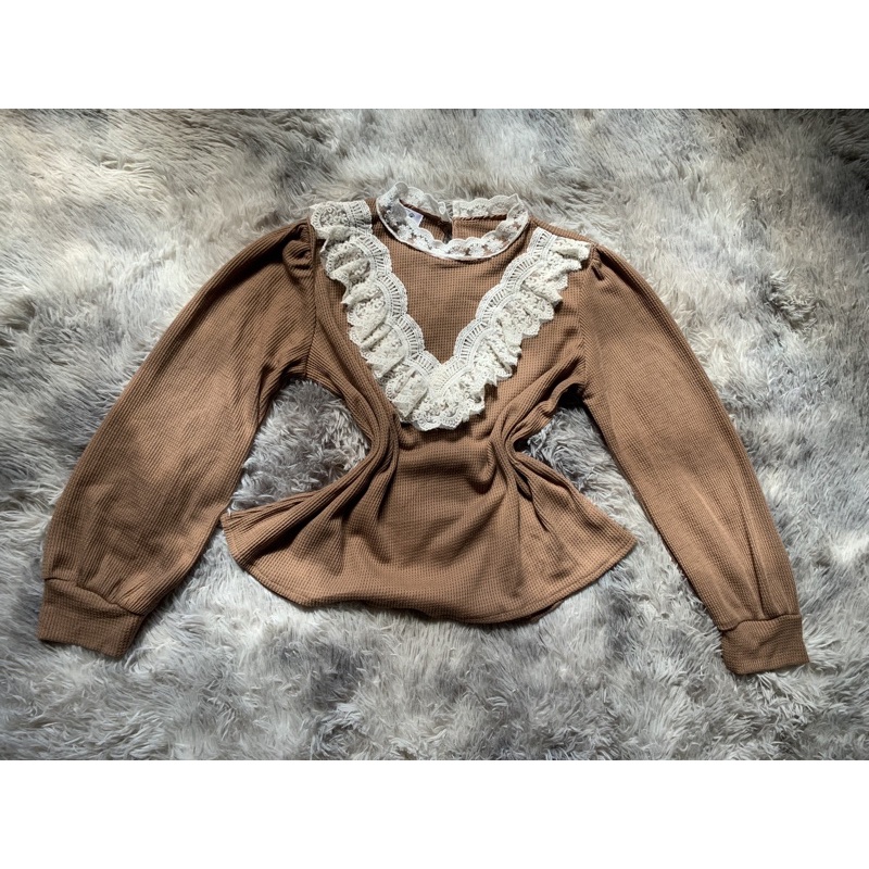 [Hàng 2hand kèm ảnh thật] Áo len form vừa dày dặn đáng yêu nhiều mẫu | BigBuy360 - bigbuy360.vn