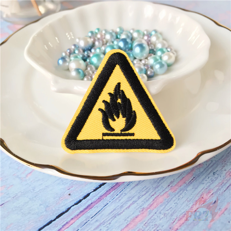 1 Miếng Dán Quần Áo Hình Biển Báo Giao Thông