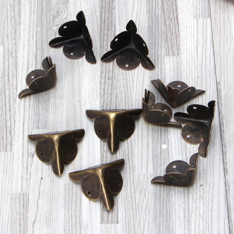 Set 10 Ốp Góc Hộp Quà Bằng Đồng Cổ Điển