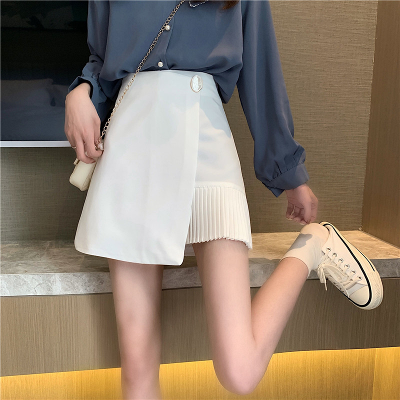 Chân váy công sở ngắn xếp ly 2021, Quần giả váy nữ phối cúc vạt lệch chéo cách điệu khóa kéo sau màu đen trắng. | BigBuy360 - bigbuy360.vn