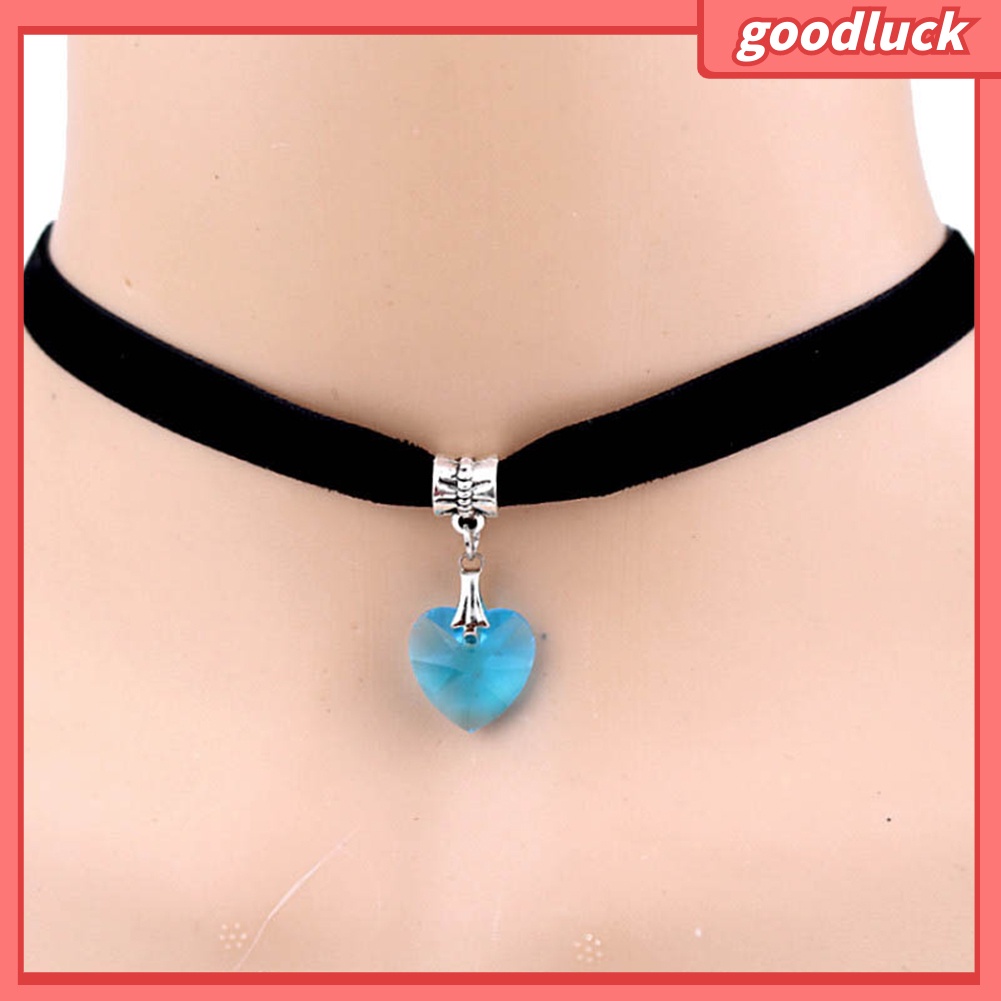 Vòng cổ choker mặt hình trái tim bằng đá phong cách Gothic