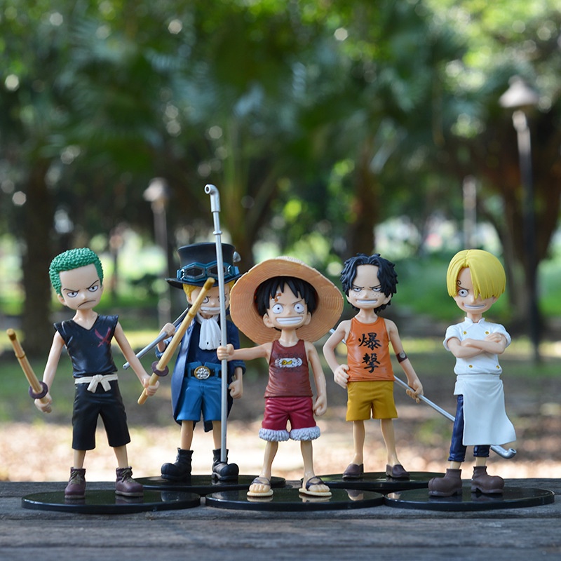 Mô hình nhân vật Anime One Piece trang trí sống động