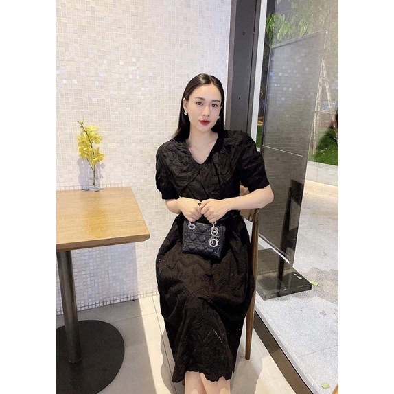 đầm ren cổ sen