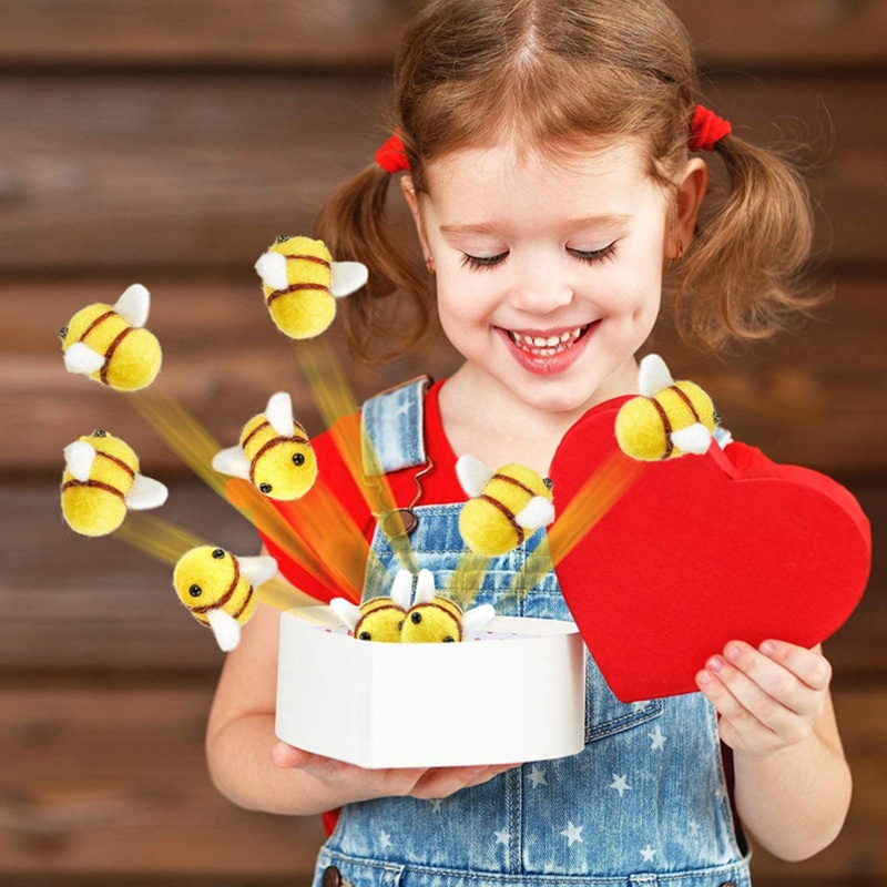 Set 20 Móc Khóa Hình Chú Ong Bằng Len Dùng Để Trang Trí Xe Hơi / Dịp Năm Mới