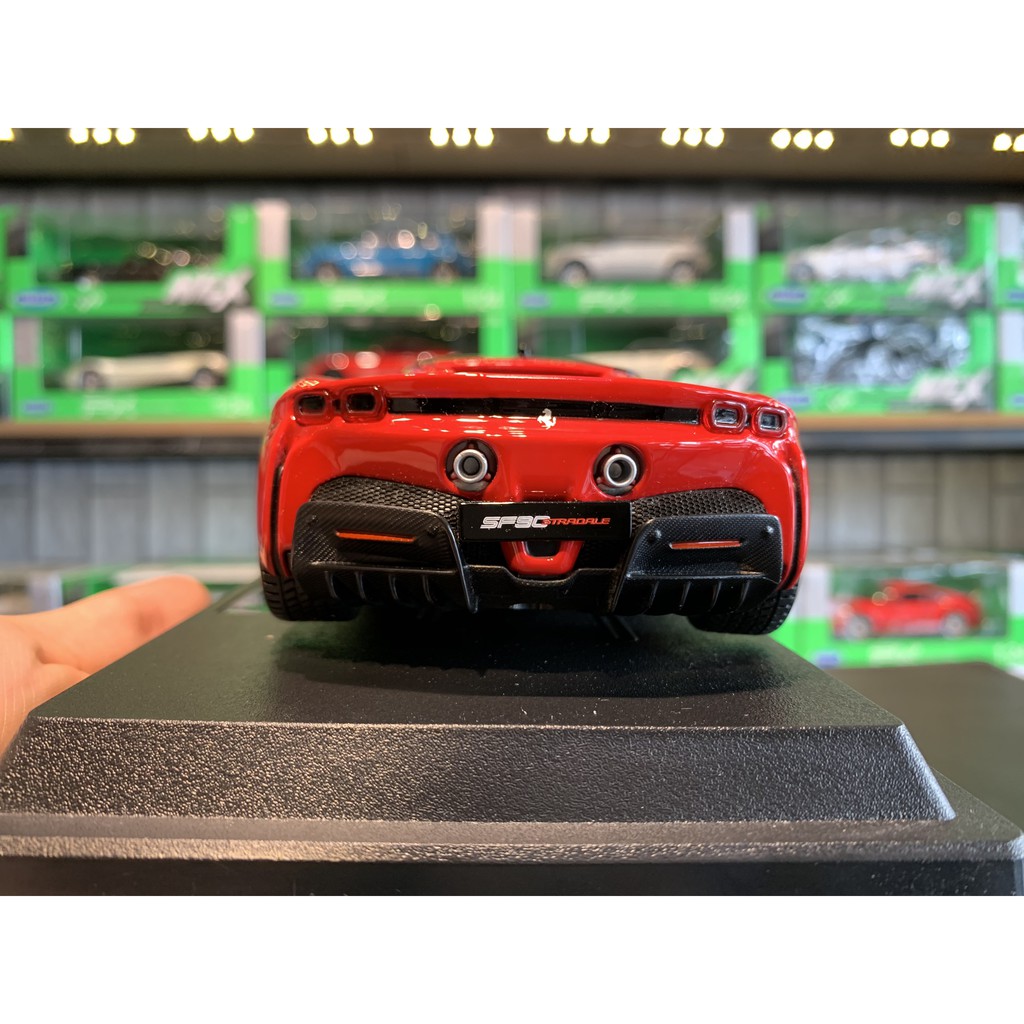 Mô hình ô tô siêu xe Ferrari SF90 Stradale tỉ lệ 1:24 hãng Burago