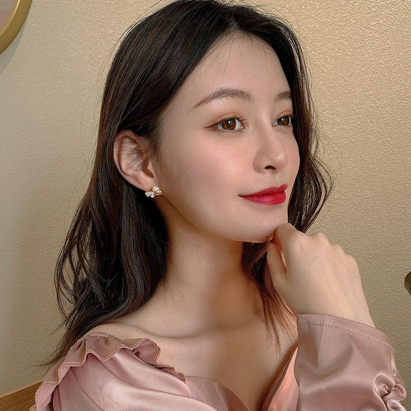 Hoa tai mạ bạc hình nơ đính ngọc trai kiểu Hàn Quốc đơn giản