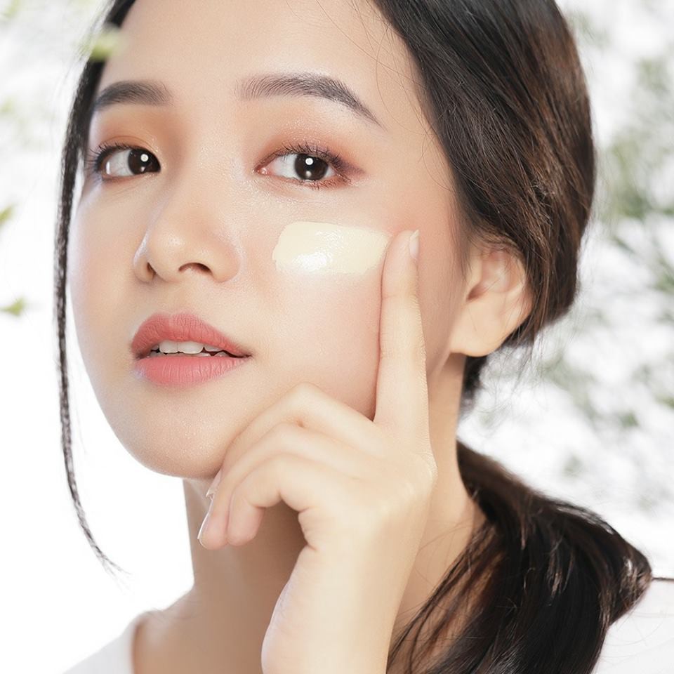 Kem nền Eglips Blur Wearing Foundation (SPF30/ PA++) 30ml (Semi-Matte) | BigBuy360 - bigbuy360.vn