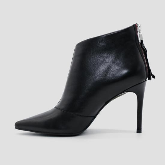 Giày Boot gót nhọn Aokang nữ màu đen 182911008