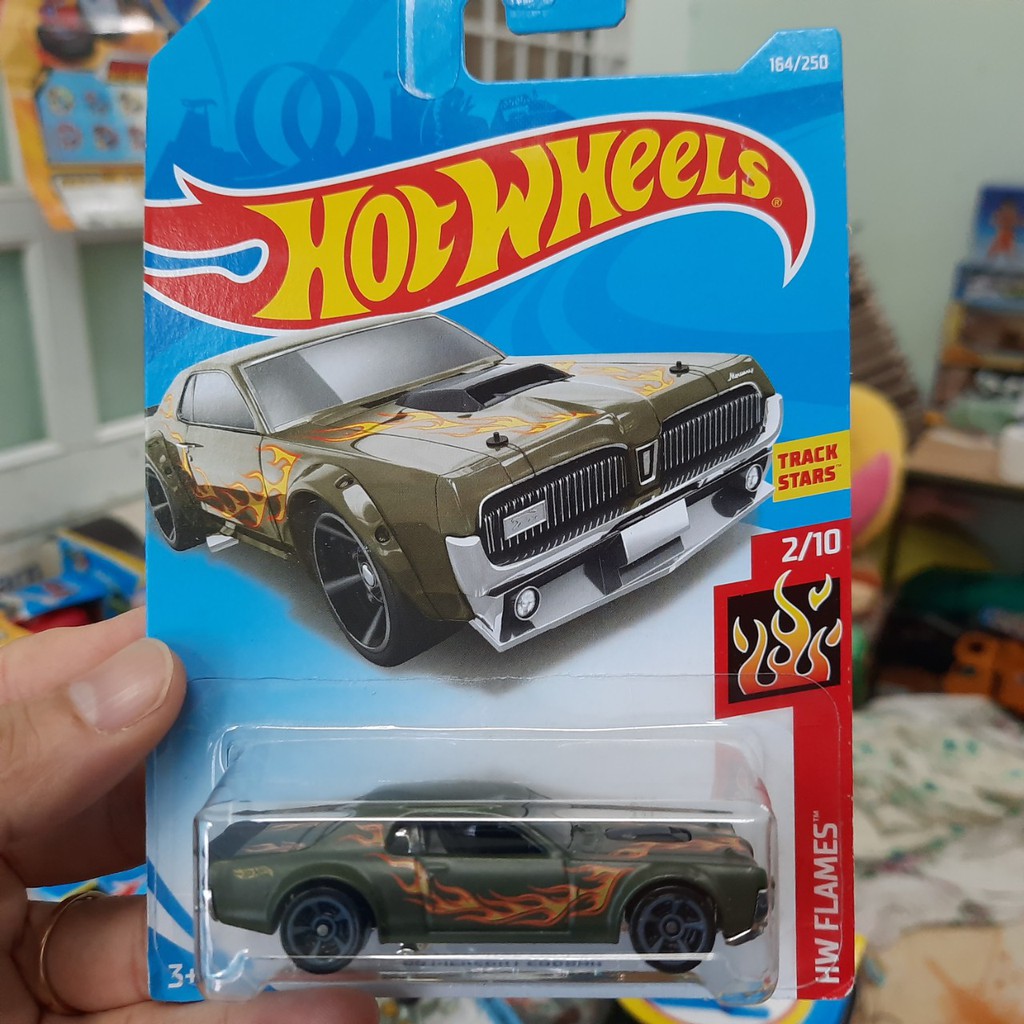 Xe ô tô hotwheel đồ chơi trẻ em bằng kim loại (giao ngẫu nhiên xe)