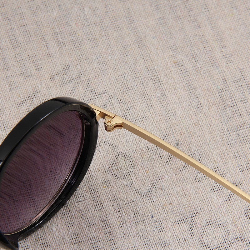 Kính mát chống tia UV kiểu dáng đơn giản xinh xắn cho các bé gentle monster | BigBuy360 - bigbuy360.vn