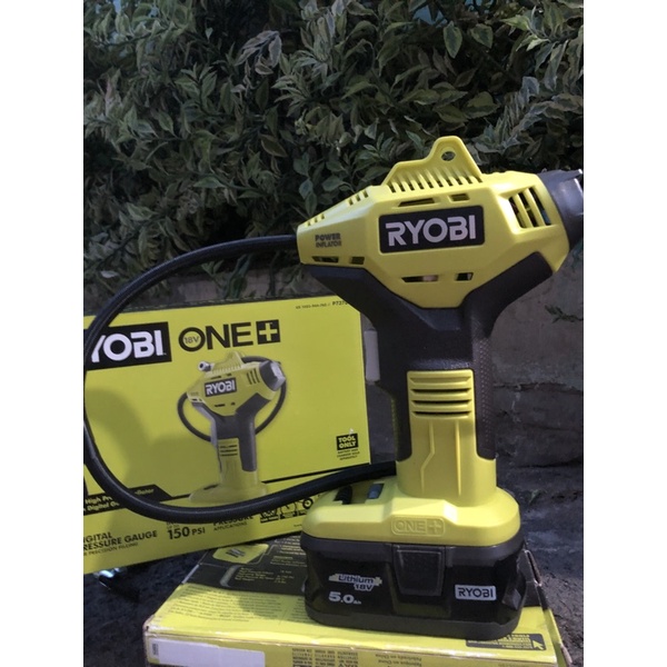 bơm bánh xe hơi ryobi p737