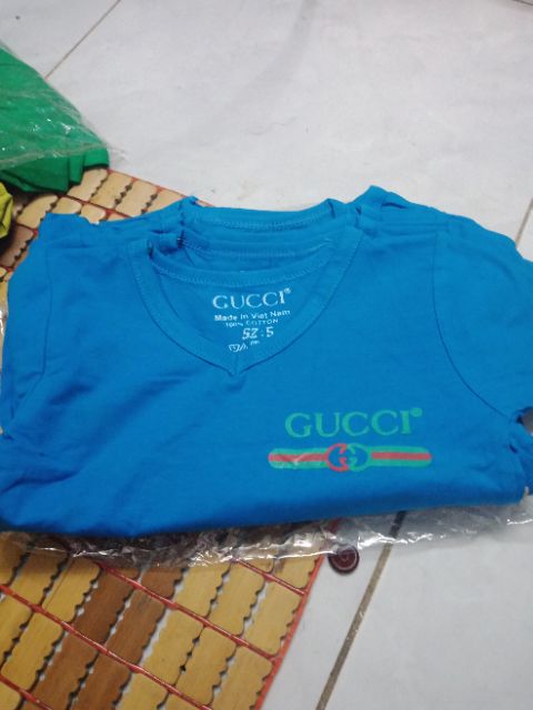 Áo thun cổ tim cho bé ,