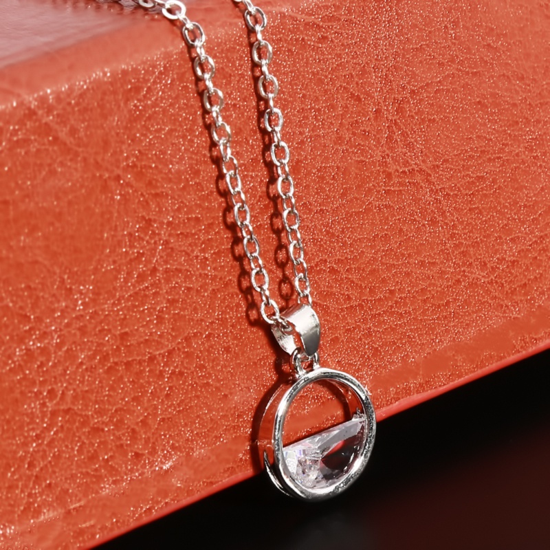 Minimalist Unique Design Round Crystal Water Spring Pendant Necklace Silver Fashion Jewelry For Women