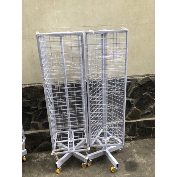 Khung lưới xoay có bánh xe sắt sơn tĩnh điện