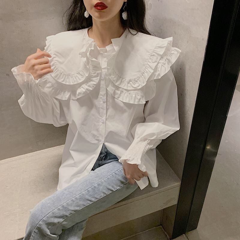 Áo sơ mi dáng rộng cổ nhún bèo phối một hàng nút thời trang thanh lịch