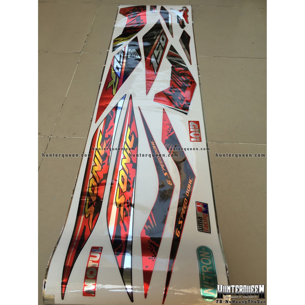 Tem rời dán xe Sonic, Chất liệu crom sáng bóng.