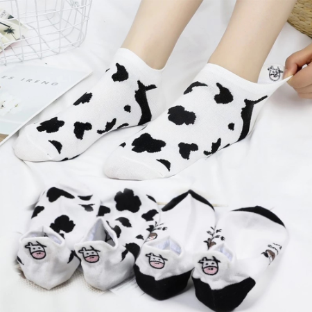 Đôi vớ cotton họa tiết bò sữa phong cách Nhật Bản xinh xắn