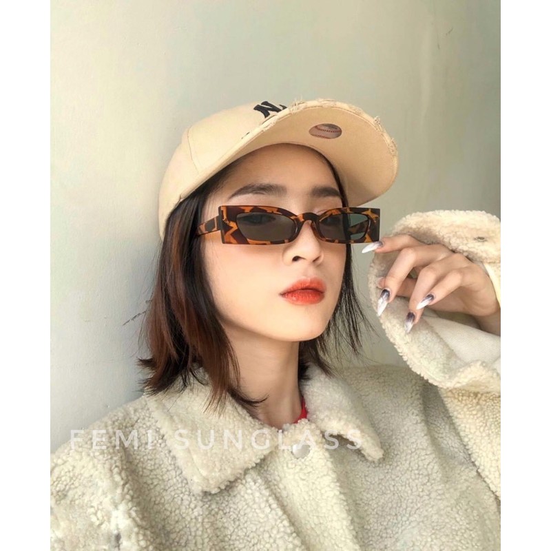 Kính râm kính mát nữ chữ nhật nhỏ ti hin sang chảnh gọng trắng chữ nhật đi biển đi du lịch