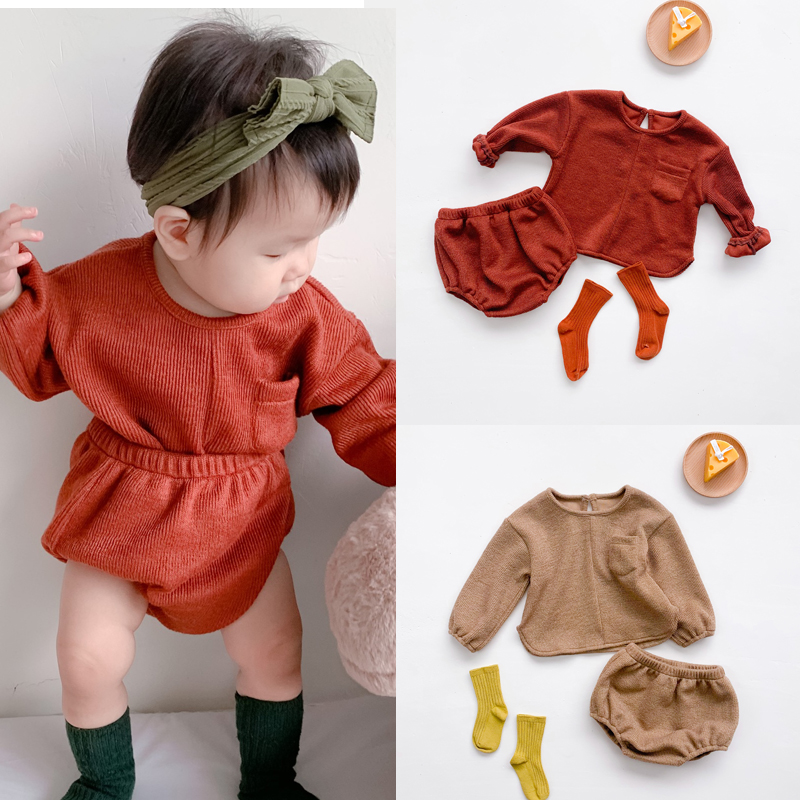 Set Áo Sweater Tay Dài + Quần Sọt Giữ Ấm Cho Bé