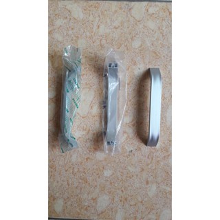 Tay nắm tủ