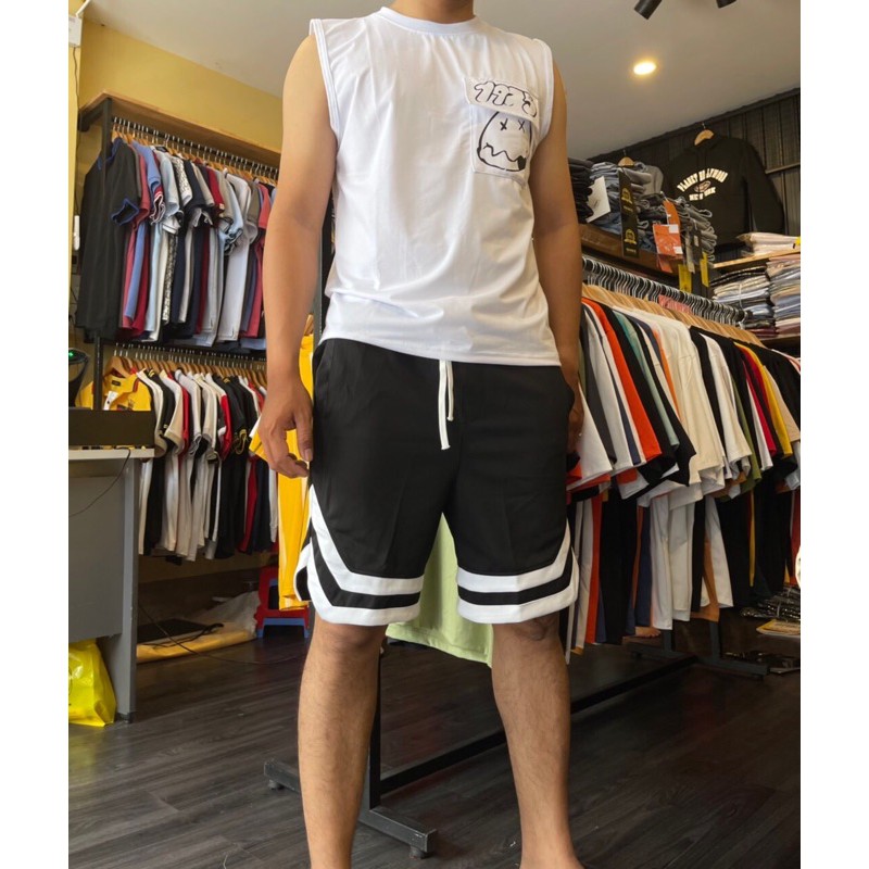 Quần Sort Unisex - Quần Sort Thể Thao Nam Nữ Viền Chữ V Có 2 Line Cá Tính, Năng Động, Đá Banh, Gym, Đi Biển | BigBuy360 - bigbuy360.vn