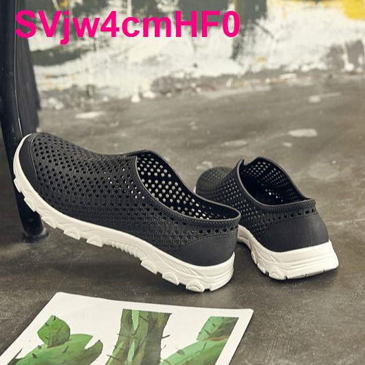 Summer slippers male web celebrity sandals thick tap wear non-slip shoes Vietnam hole outside the new men s