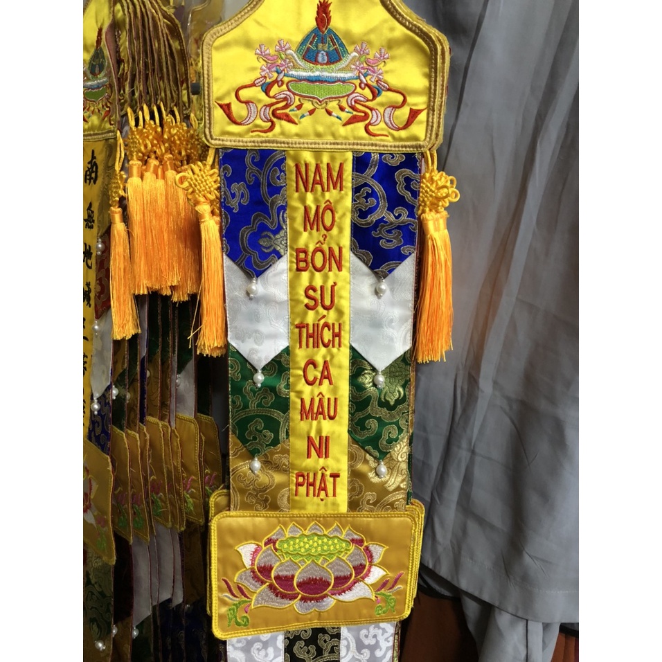 tràng phan thêu danh hiệu Phật Bổn Sư