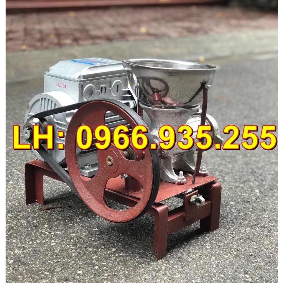 Máy ép cám , làm cám cho gia súc hiệu quả